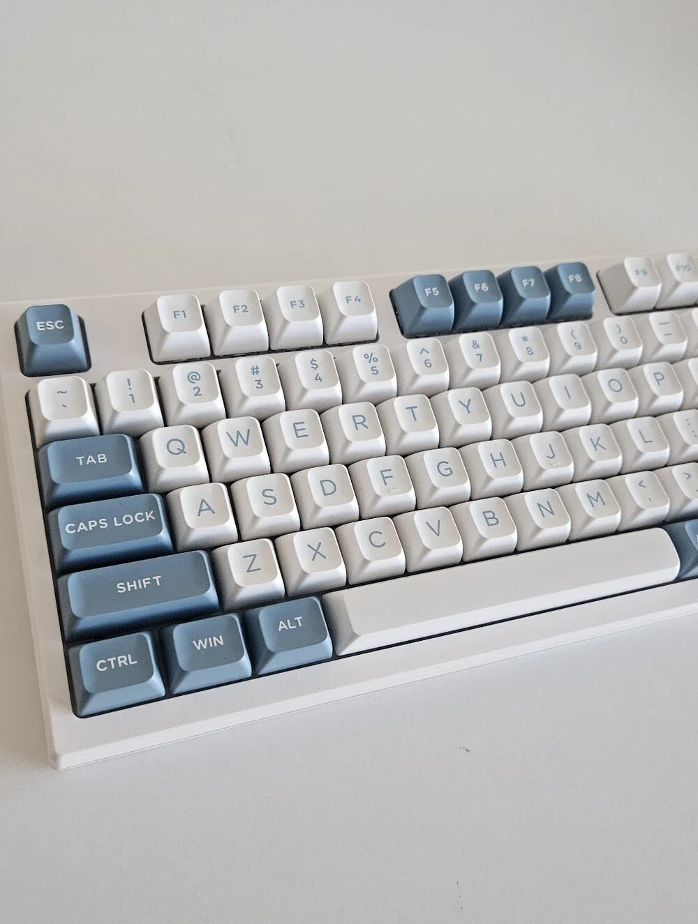 Epomaker EP75 75% Hot-Swappable Mechanical Keyboard White Gaming Computer RPG